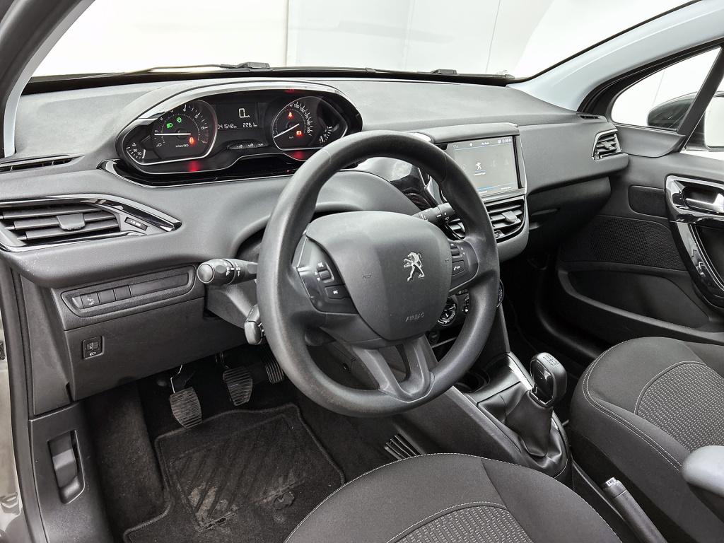 Peugeot 208 82 pk active | rijklaar | trekhaak | navigatie | apple carplay 