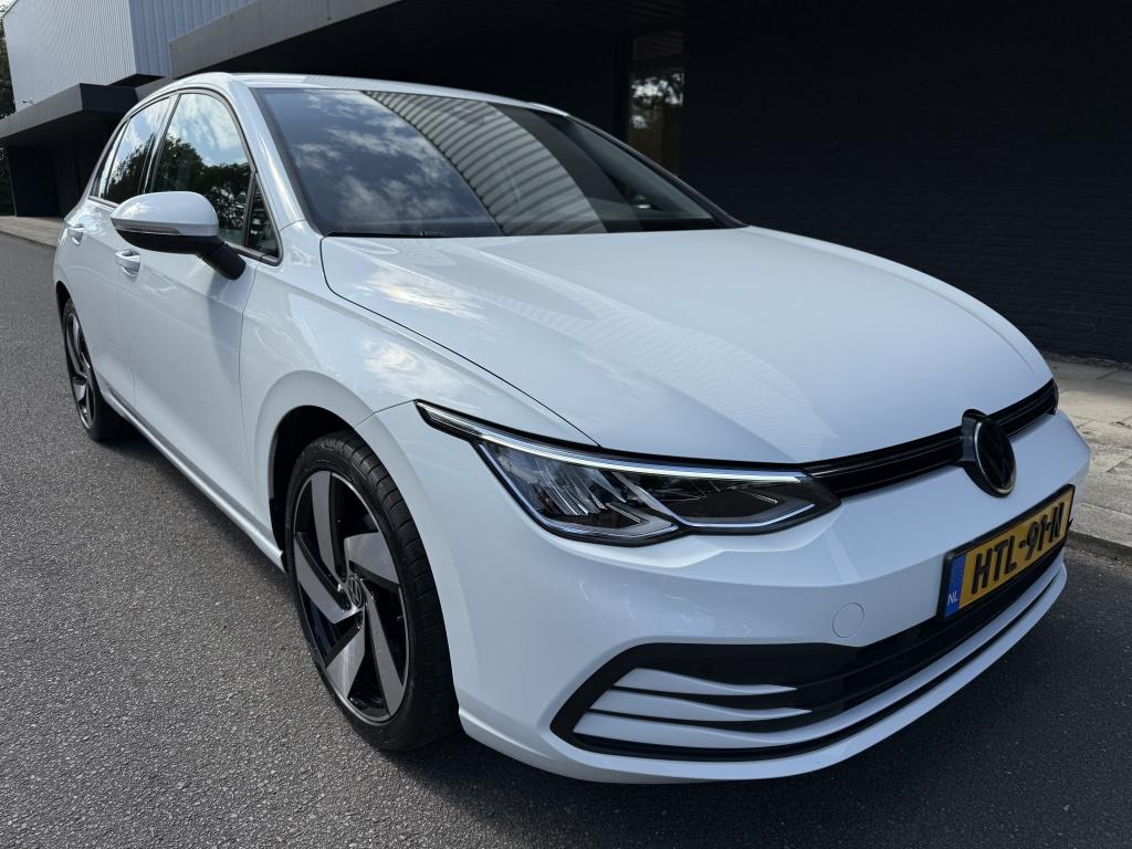 Volkswagen Golf 1.0 tsi life // led koplampen // trekhaak //