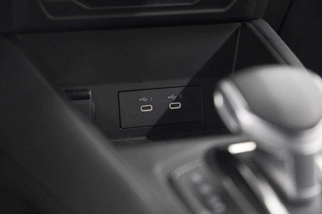 Renault Captur mild hybrid 160 edc techno | pack winter | camera | adaptiev