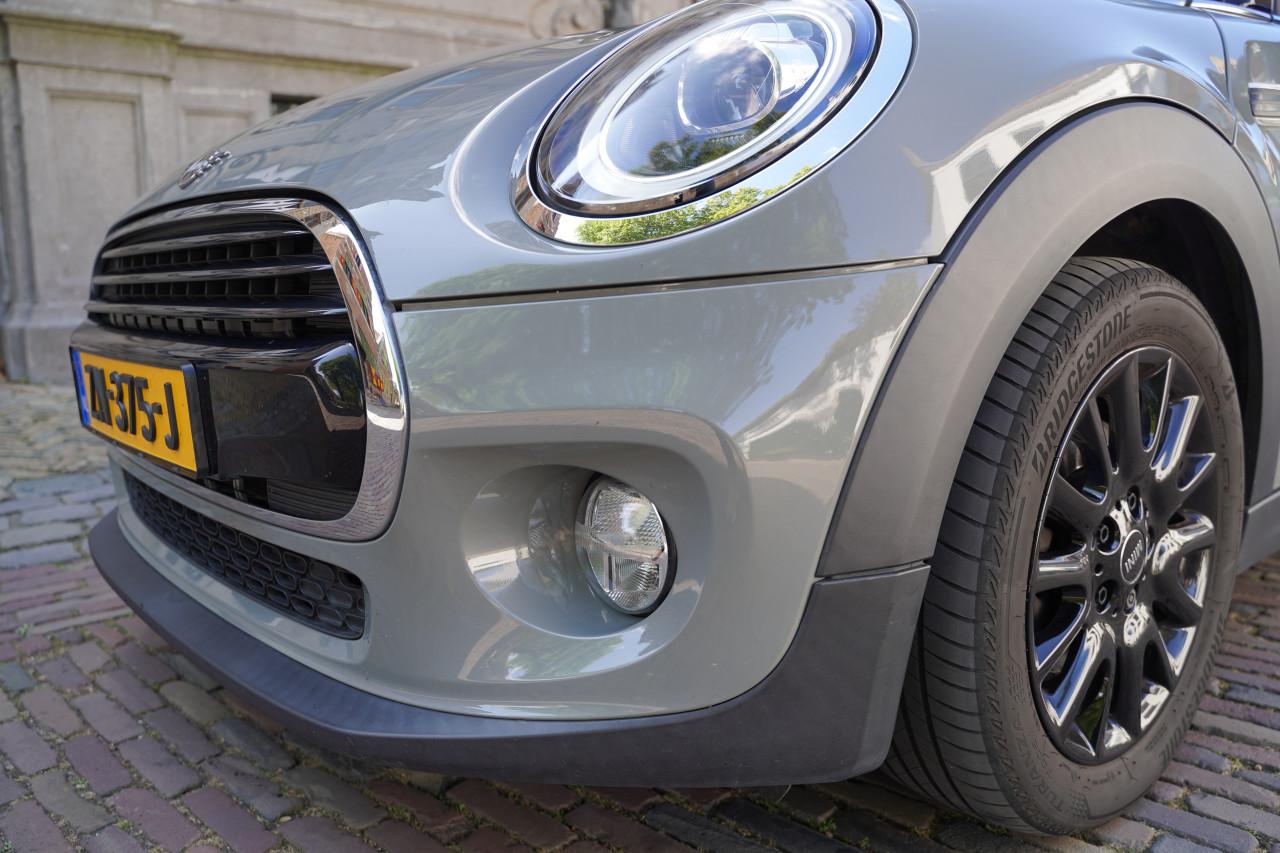 Zeer nette Mini 5-deurs Business I PANO I 2E EIG I 2019