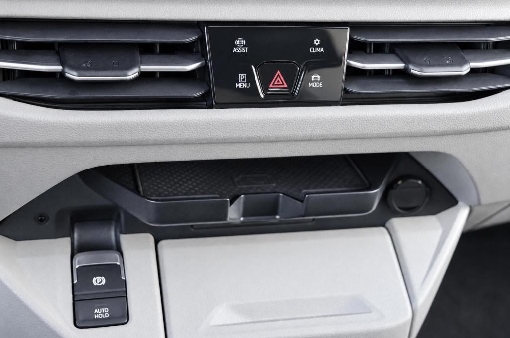 Volkswagen Multivan 1.4 ehybrid l2h1 life 218pk dsg6 | soh 93,2%