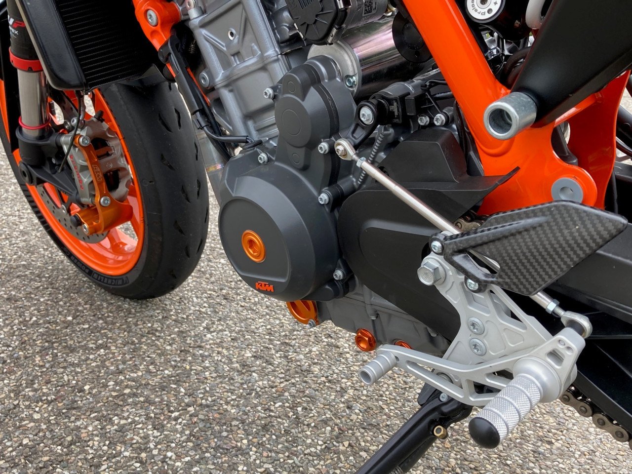 Ktm Duke 890R 2024 - 3945km