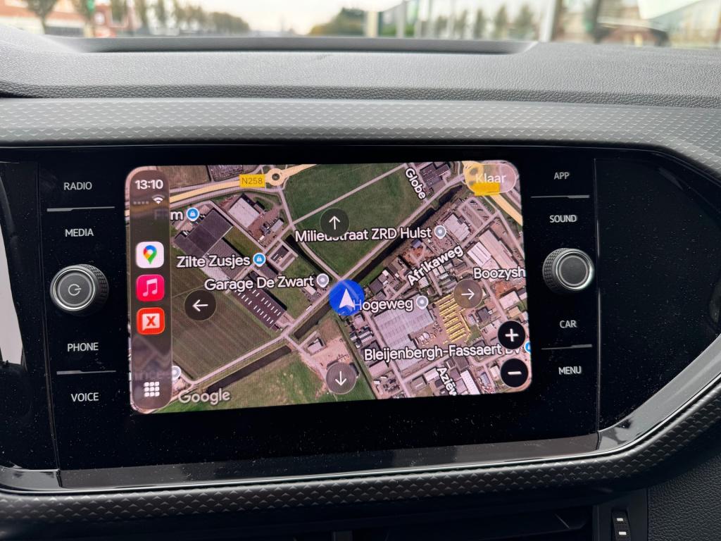 Volkswagen T-cross 1.0 tsi life automaat , apple carplay , trekhaak