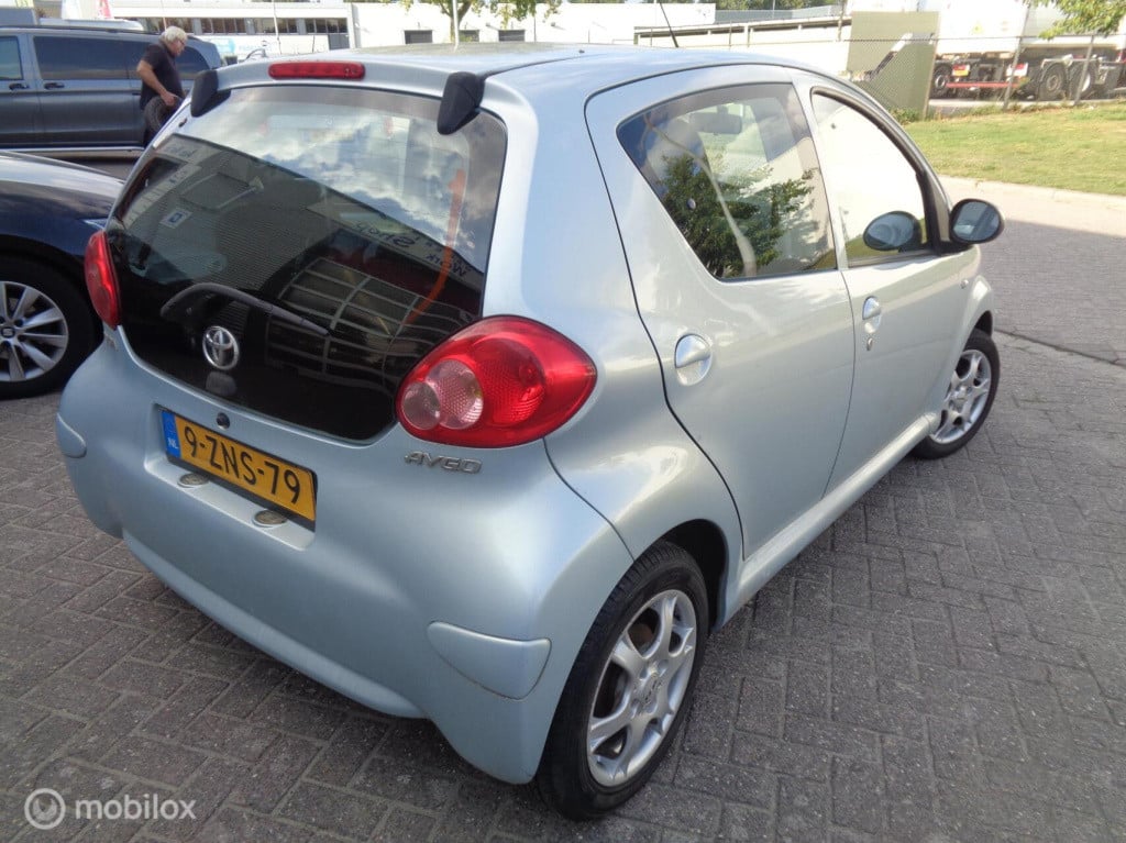 Toyota Aygo 1.0-12v + stuurbekr.lm velgen nieuwe apk mee neemprijs