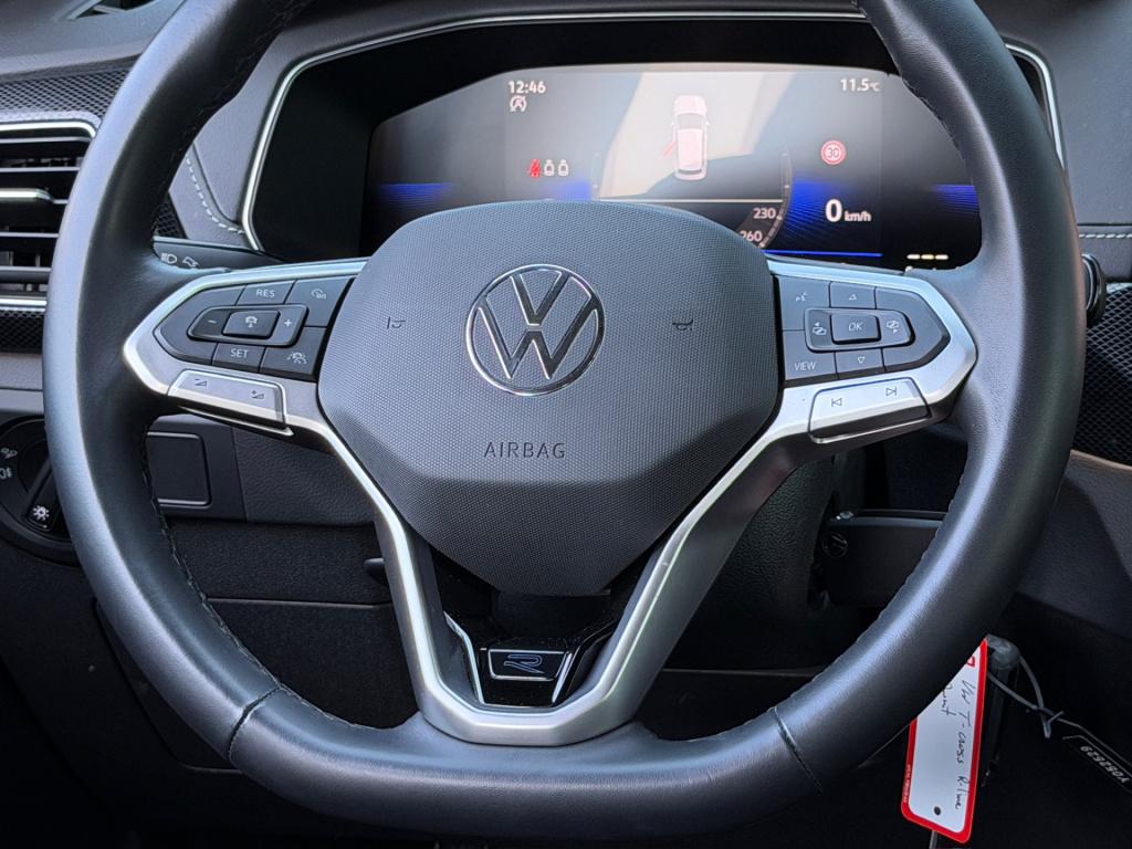 Volkswagen T-cross 1.5 tsi 150pk dsg r-line | camera | trekhaak | navi | iq