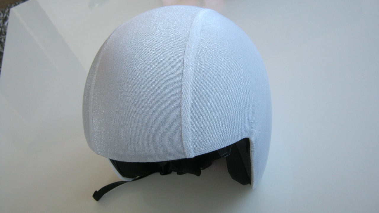 NIEUW HELM MET INGEBOUWT VISIER VOOR 30 EURO