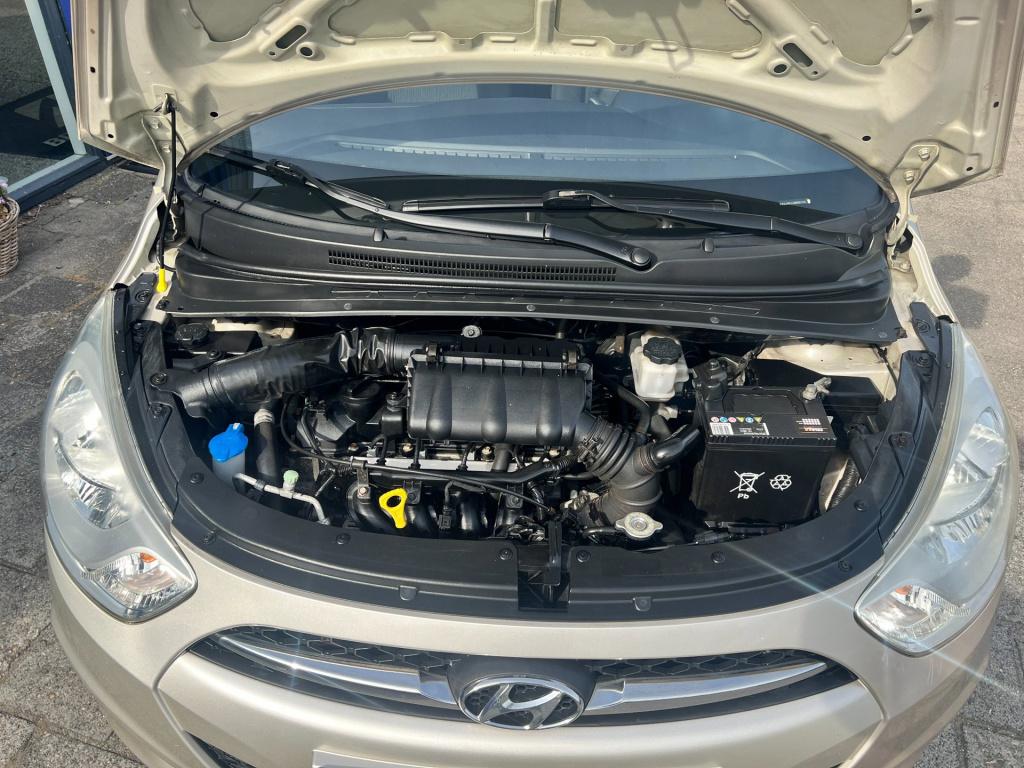 Hyundai I 10 1.2 i-motion cool, airco enz..