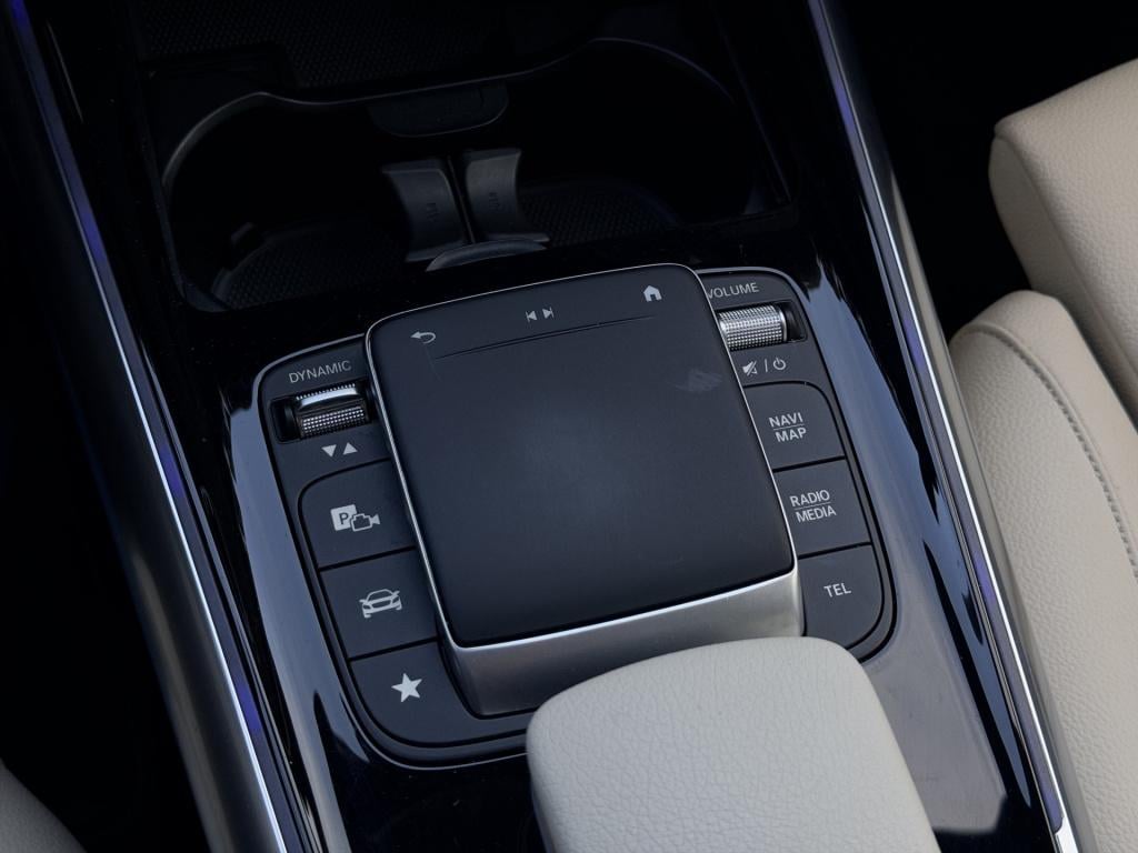 Mercedes-Benz Gla-klasse 200 business solution luxury