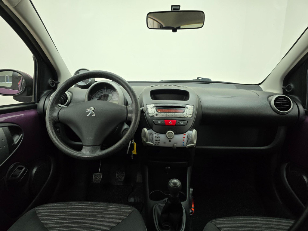 Peugeot 107 occasion 1.0 active leuke kleur met airco en sportvelgen | radi
