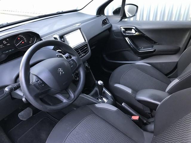 Peugeot 208 1.2 automaat navi | pdc | cruise | airco | trekhaak | dab etc.
