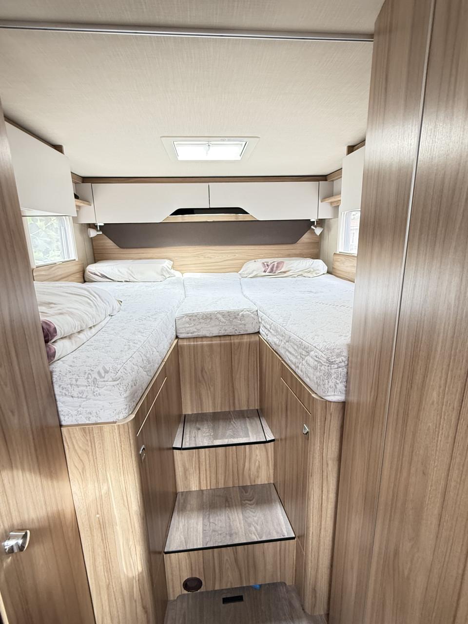Hymer EX580 Compact 2x Airco Levelsysteem automaat 9 traps
