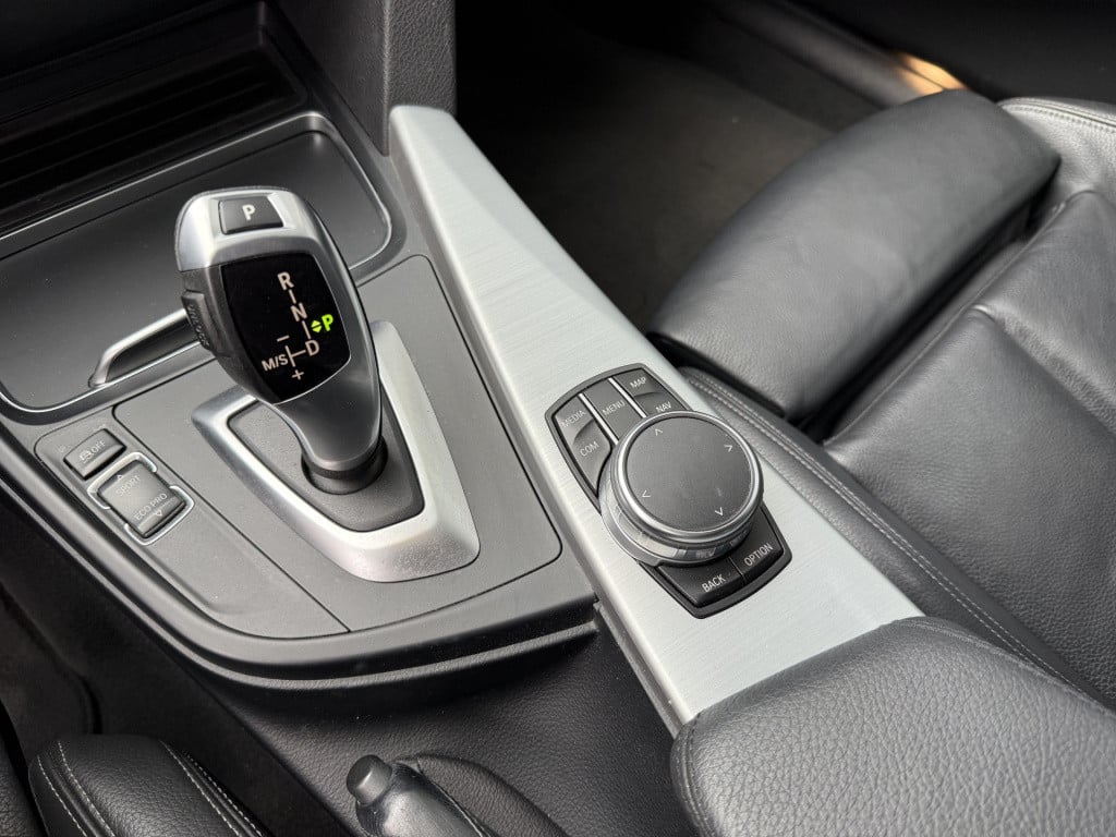 BMW 3-serie touring 318i automaat high executive sportline