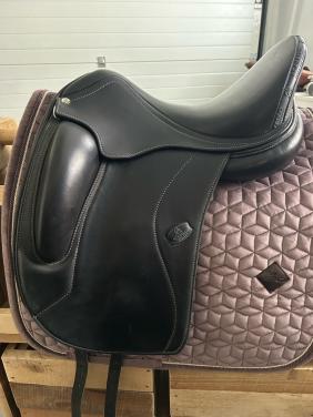 Acavallo dressuurzadel