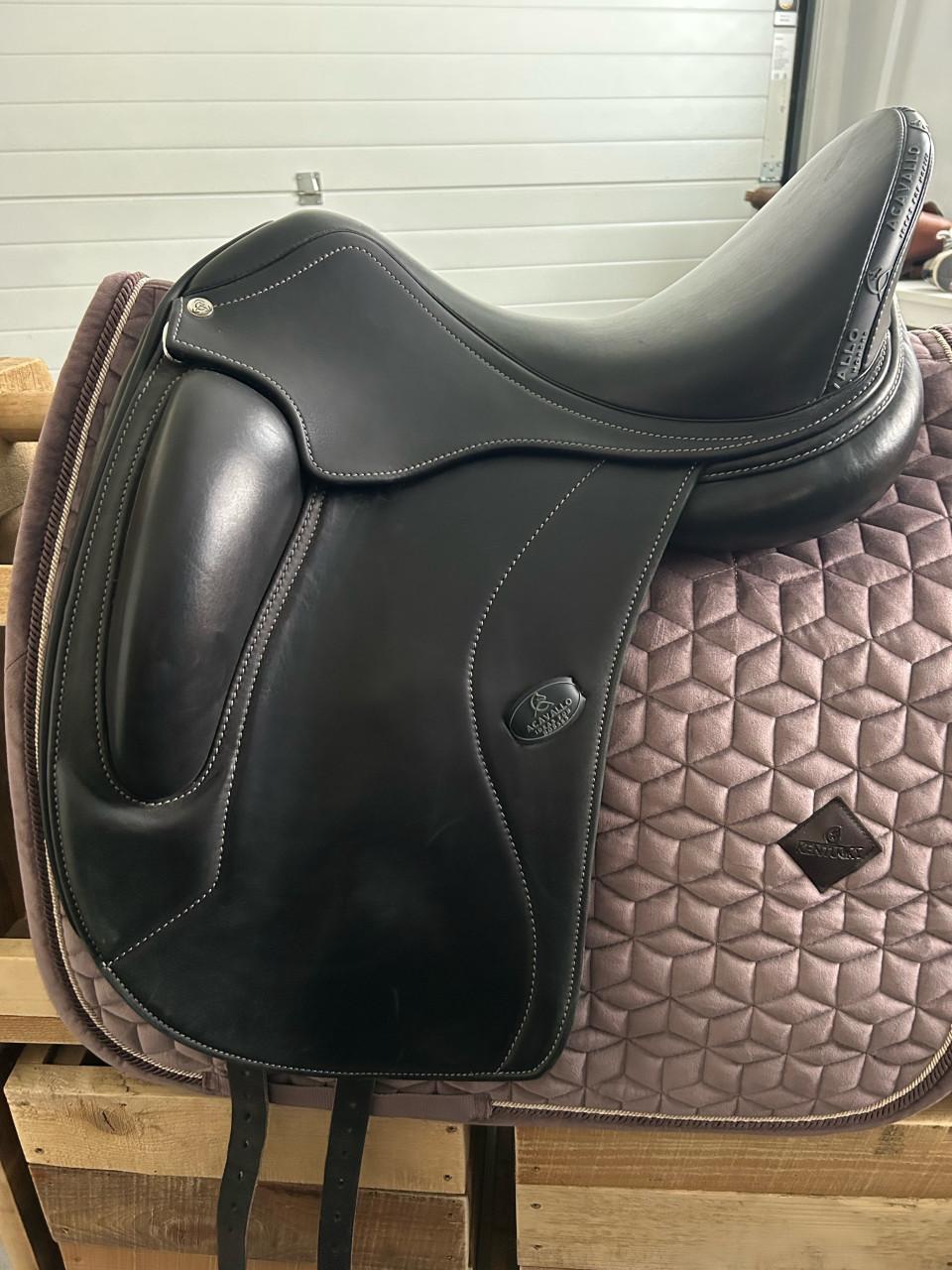 Acavallo dressuurzadel