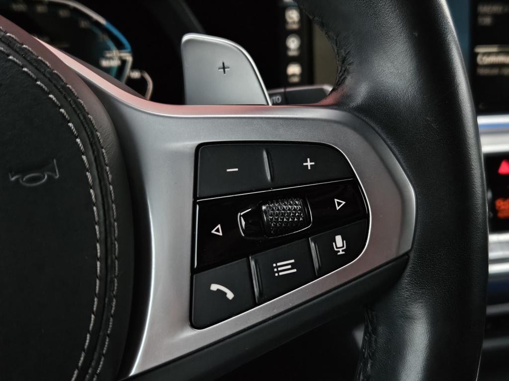 BMW X5 xdrive45e m-sport | achterasbesturing | trekhaak | luchtvering