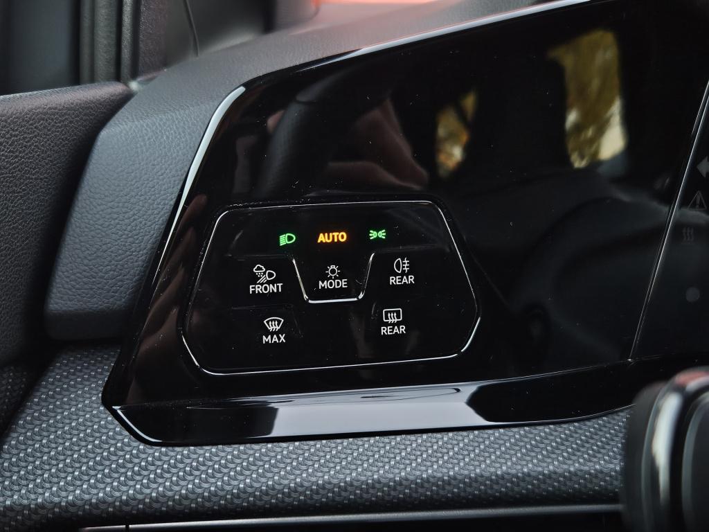 Volkswagen Golf 1.5 etsi r-line business | acc | stuur/stoel verw. rijklaar