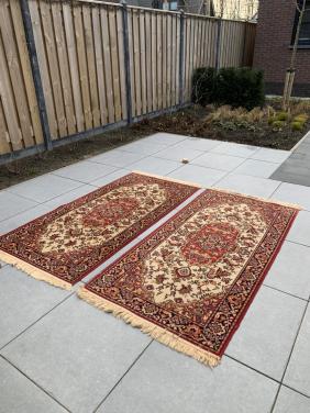 ✨Twee Super Leuke Middelgrote Vintage Kleedjes✨190x90 cm.