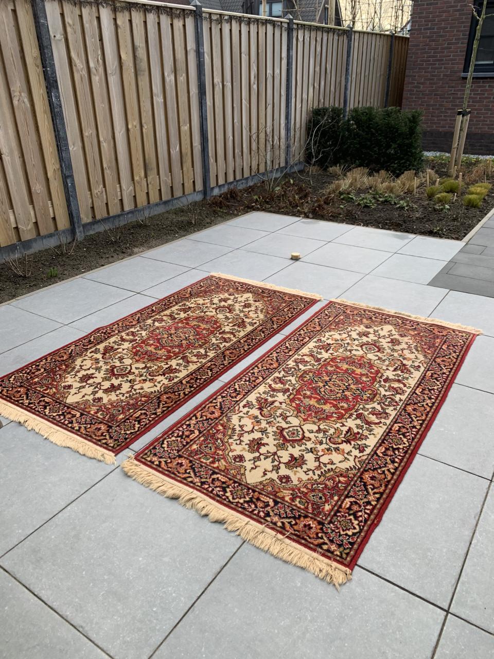 ✨Twee Super Leuke Middelgrote Vintage Kleedjes✨190x90 cm.