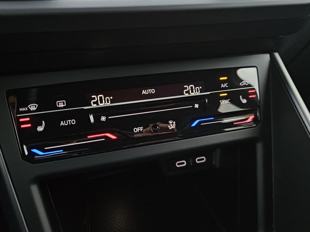 Volkswagen Taigo 1.0 tsi r-line | carplay | camera | rijklaar inclusief 1 j