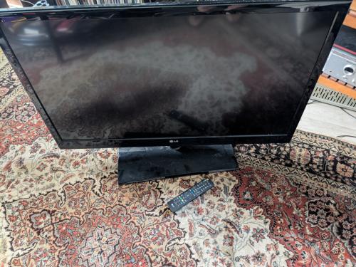 LG 42 inch TV