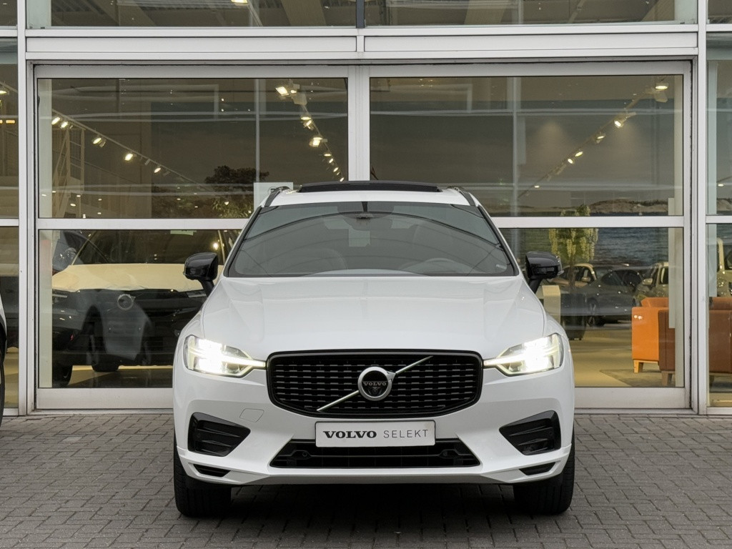 Volvo XC60 b5 264pk r-design| panodak| adap.cruise| 360camera| h&k sound