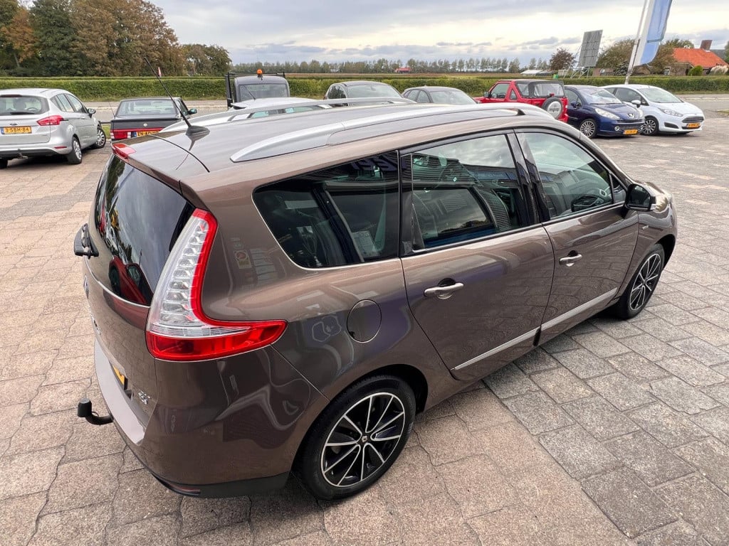 Renault Grand Scenic 1.2 tce bose 7pers. navi, camera, trekhaak enz..
