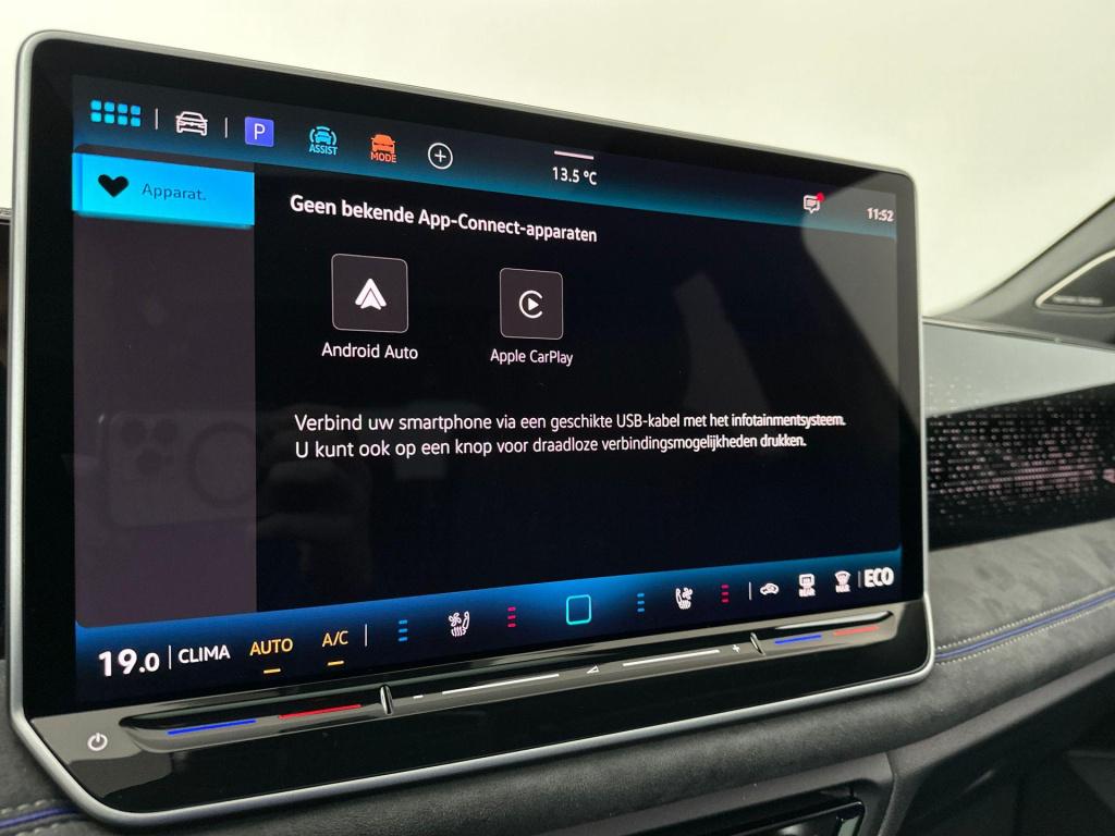 Volkswagen Tiguan r-line edition 272 plug in hybride black style pakket