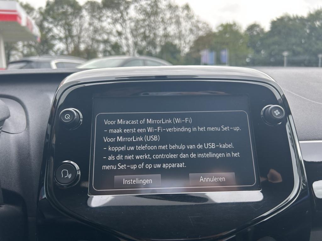 Citroen C1 1.0 vti airscape 68pk s&s 5d airscape shine navigatie | achterui