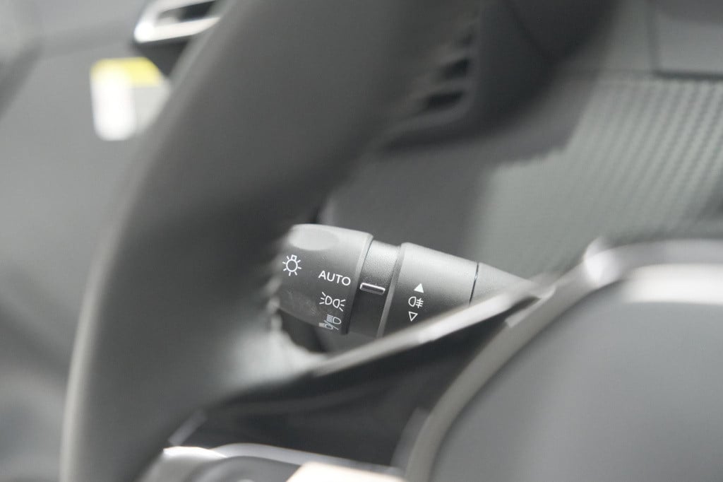 Peugeot 208 ev allure 50 kwh | 3 fase laadfunctie | parkeersensoren | apple
