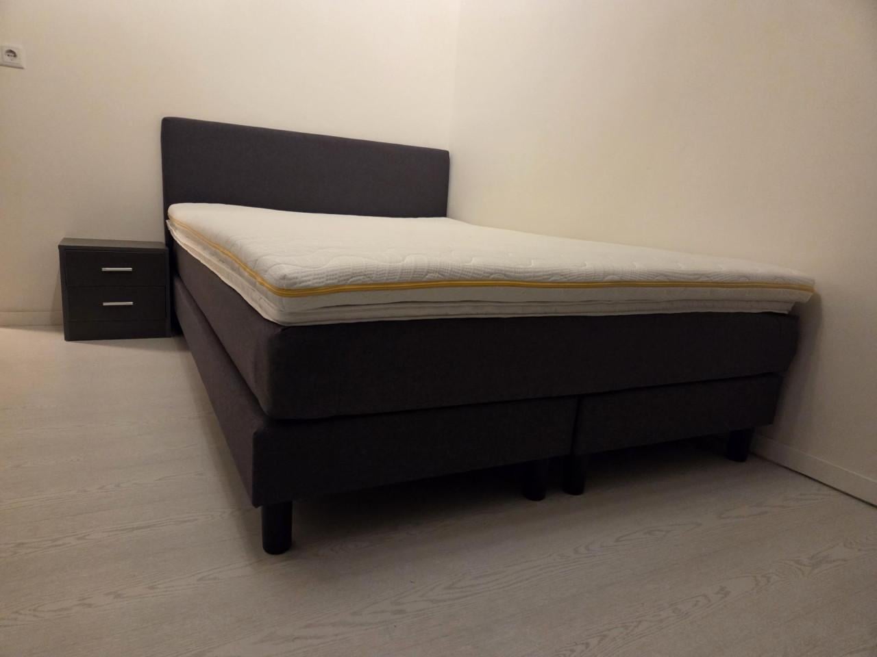 Bed boxspring 140 x 200