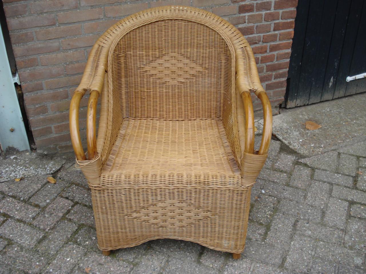 I.g.st.z. grote rotan fauteuil.