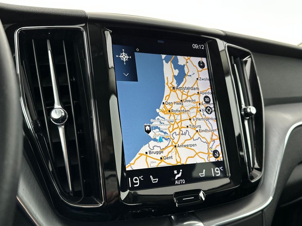Volvo XC60 t5 253pk momentum| adap.cruise| leder| trekhaak| stoel.verw|