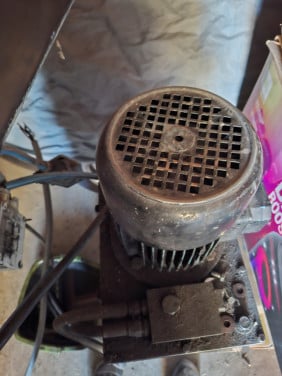 Hydroliek motor