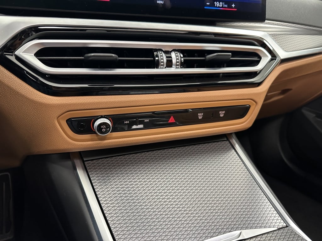 BMW 3-serie touring 330e xdrive m-sport | panoramadak | cognac | head-up-di