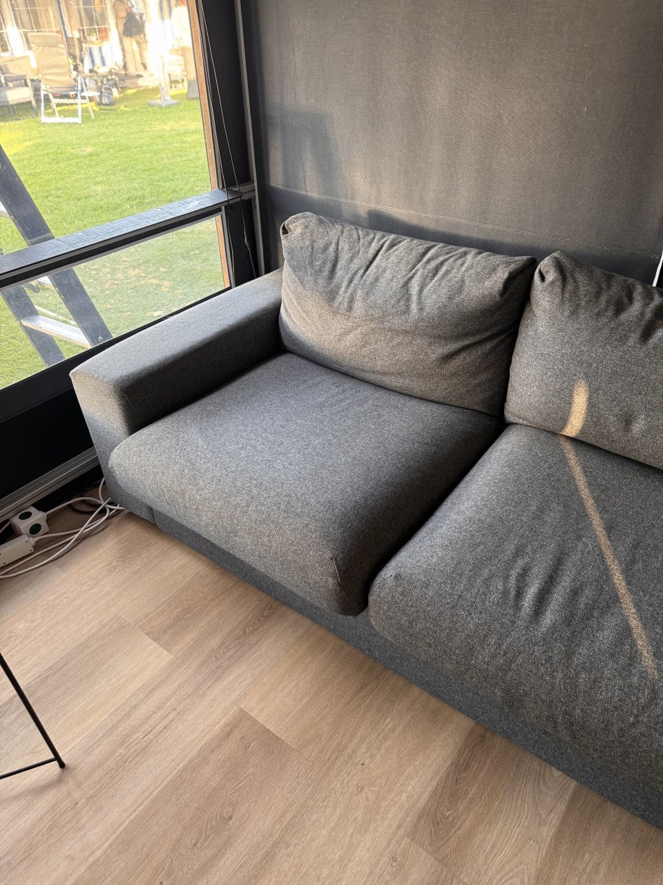 Bank tafel en stoelen