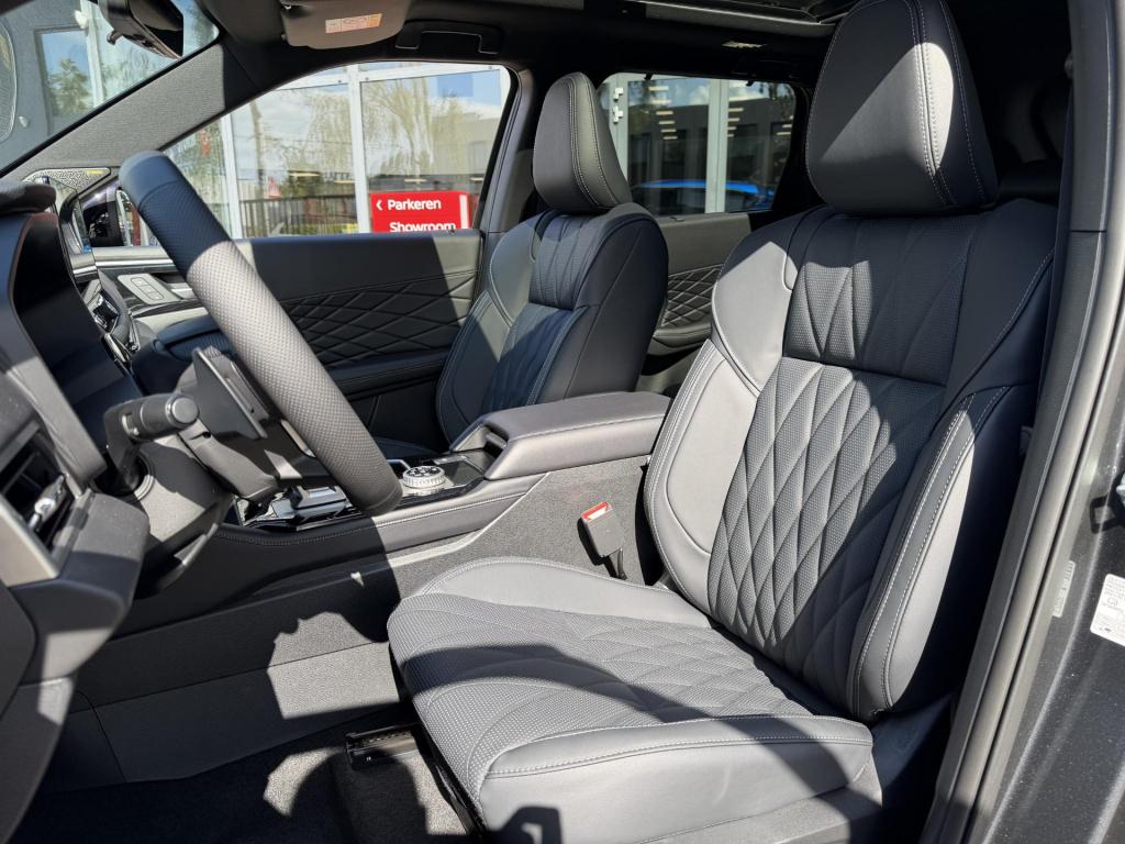 Mitsubishi Outlander 2.4 phev black edition