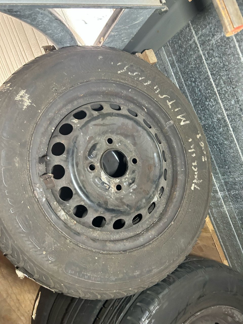 MITSUBISHI SPACE STAR STALEN VELGEN- NOKIAN WINTERBANDEN
