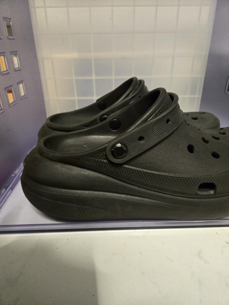 Zwarte Crocs-klompen met plateauzool, Maat 11 / 45