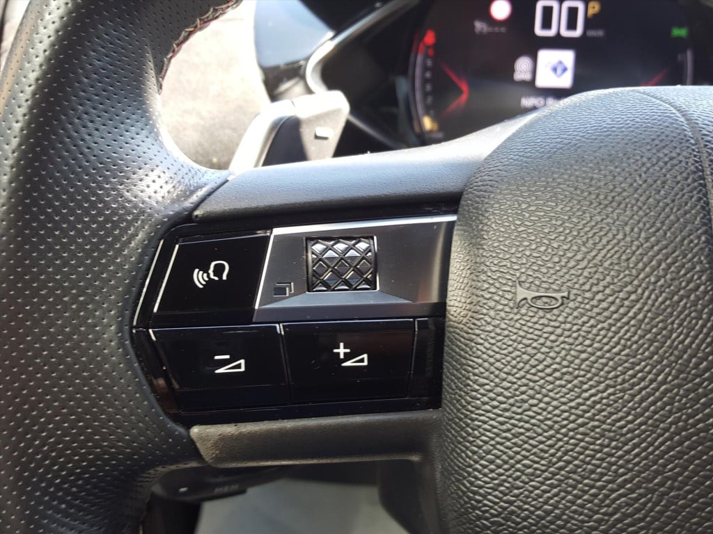 Ds Ds 3 crossback 1.2 puretech 130pk aut performance line