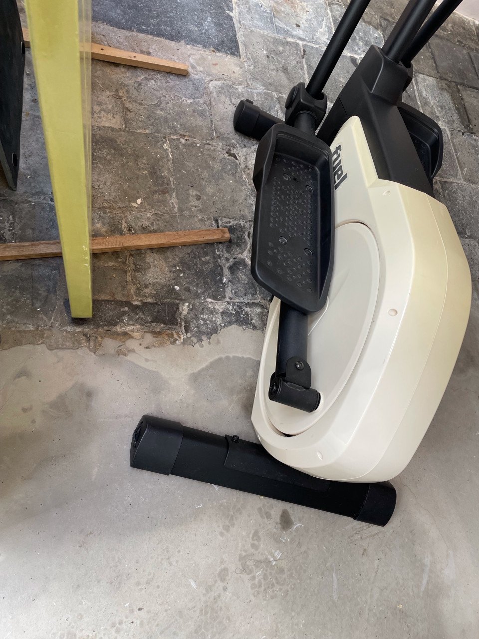 Fuel Fitness Crosstrainer
