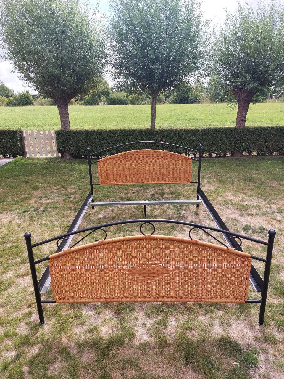 Ledikant 220cm x 160cm Zwart - rotan