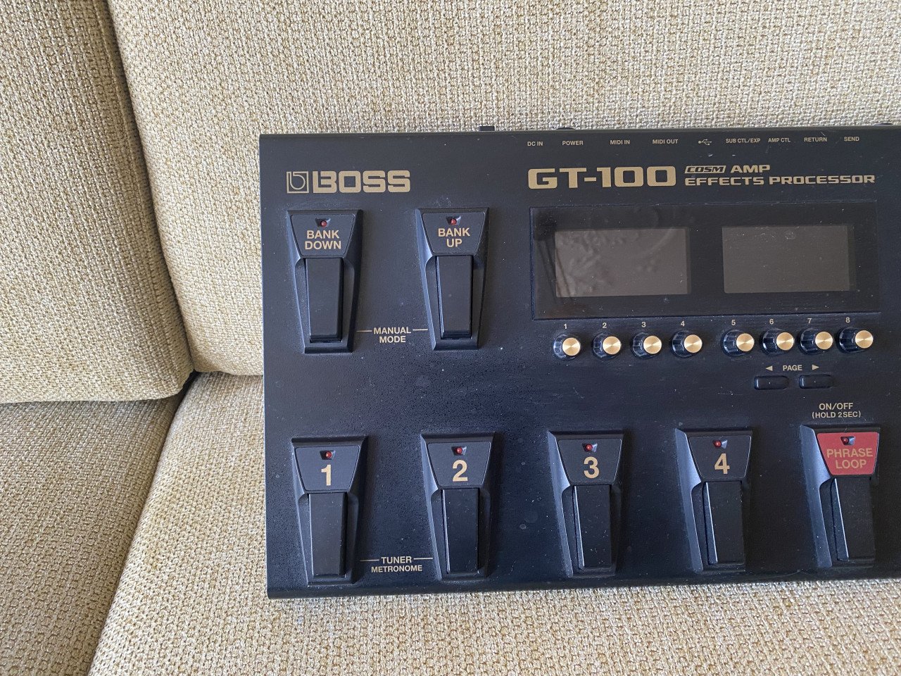 Boss GT100