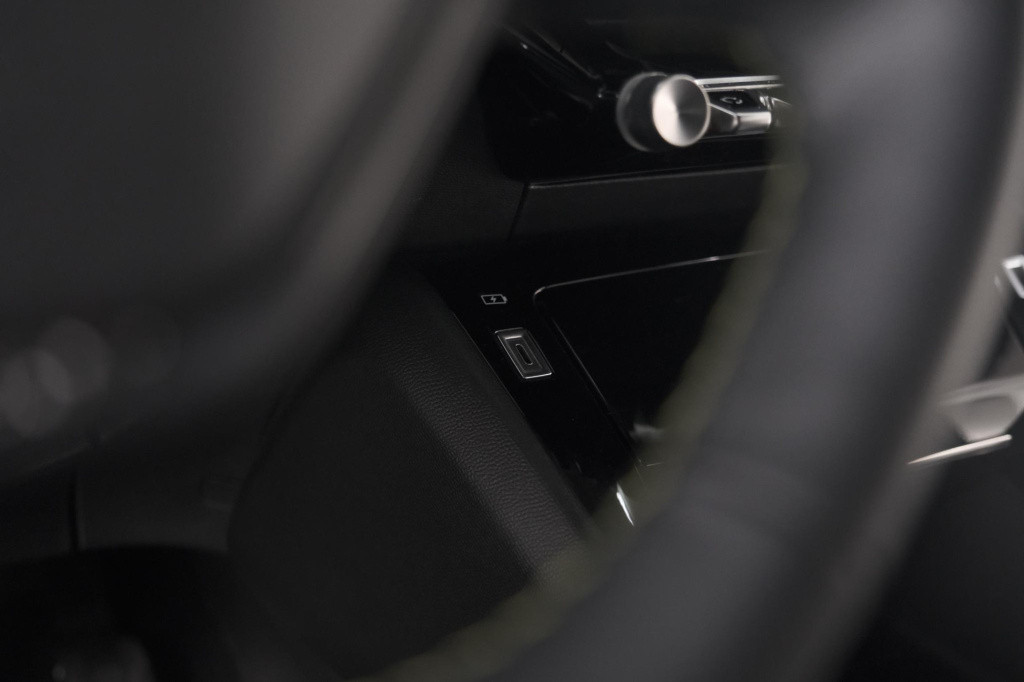 Peugeot 208 puretech 100 gt | camera | adaptieve cruise control | navigatie
