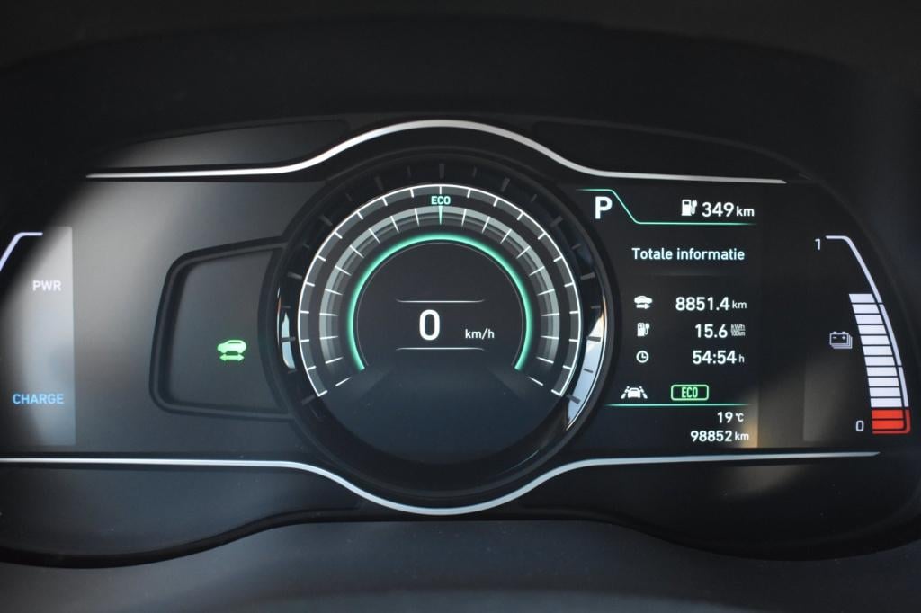 Hyundai Kona ev comfort 64 kwh soh 99% | nap | camera | apple carplay | and