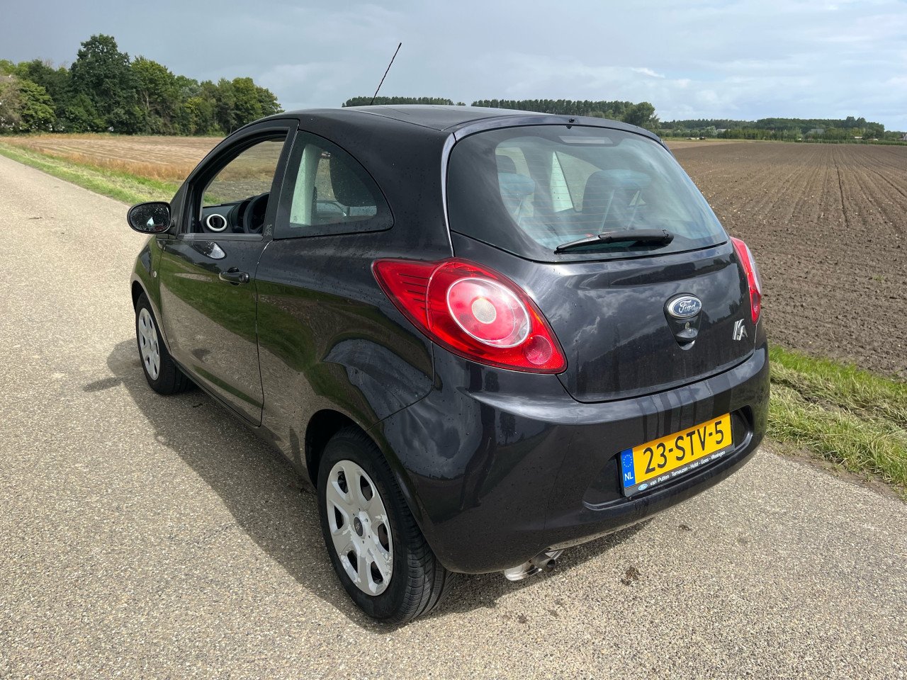 Ford Ka 1.2 2011 Zwart Elek. Ramen + spieg. Airco