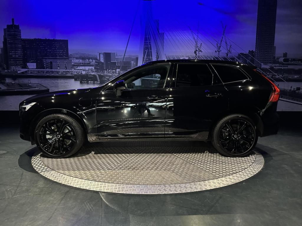 Volvo XC60 2.0 t8 plug-in hybrid awd plus black edition *c-four*b&w*winterp