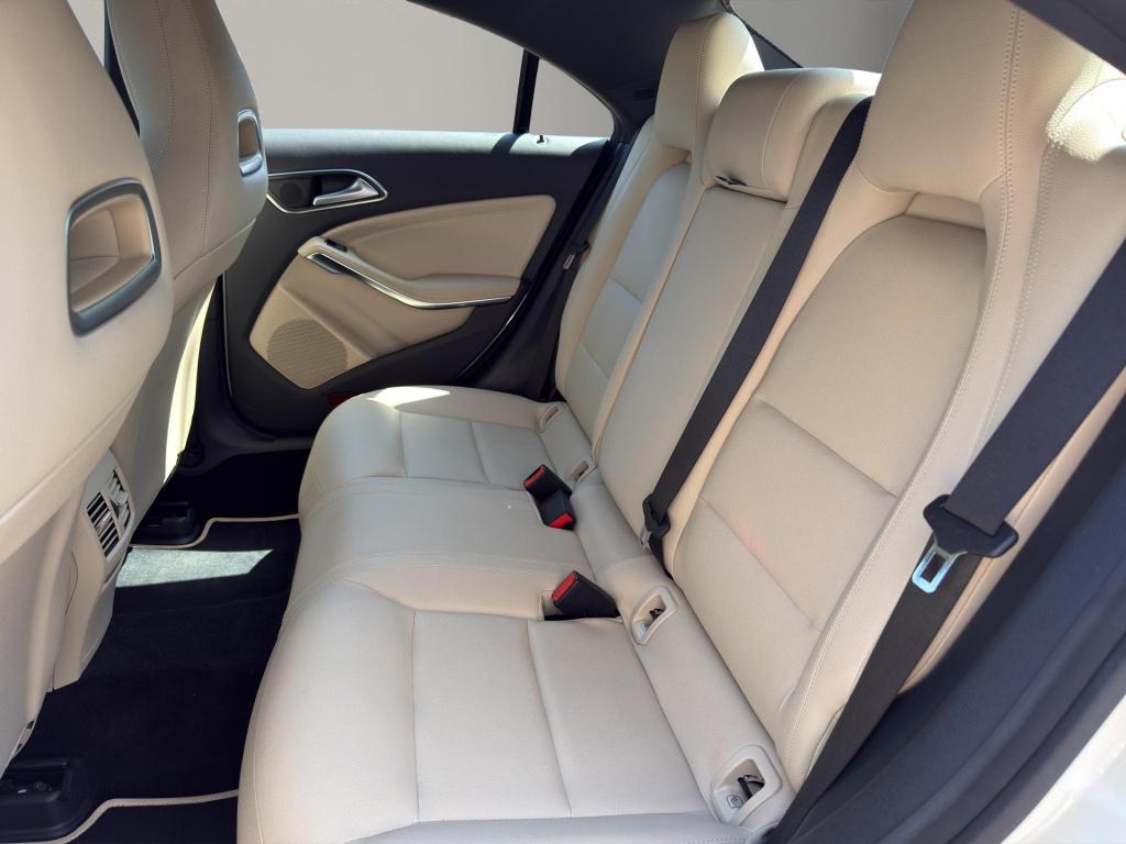 Mercedes-Benz Cla 200 156 pk | airco (automatisch)| sportstoelen | geheugen