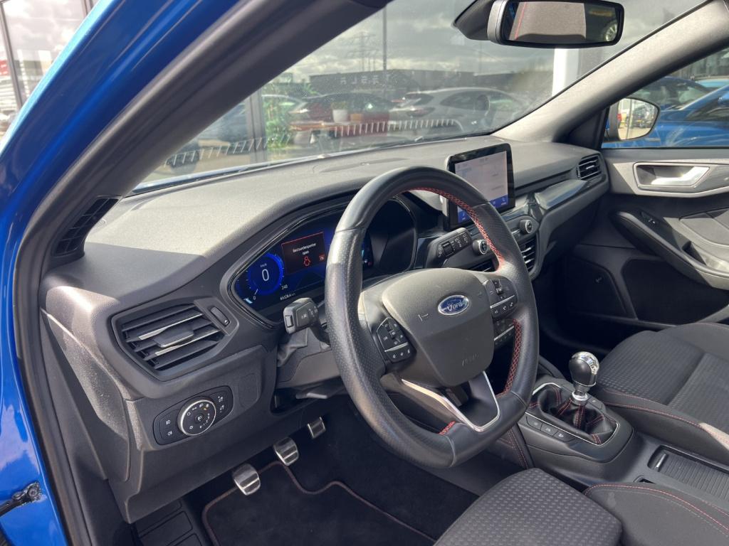 Ford Focus 1.0 ecoboost hybrid 155pk st line x , panodak , winterpack