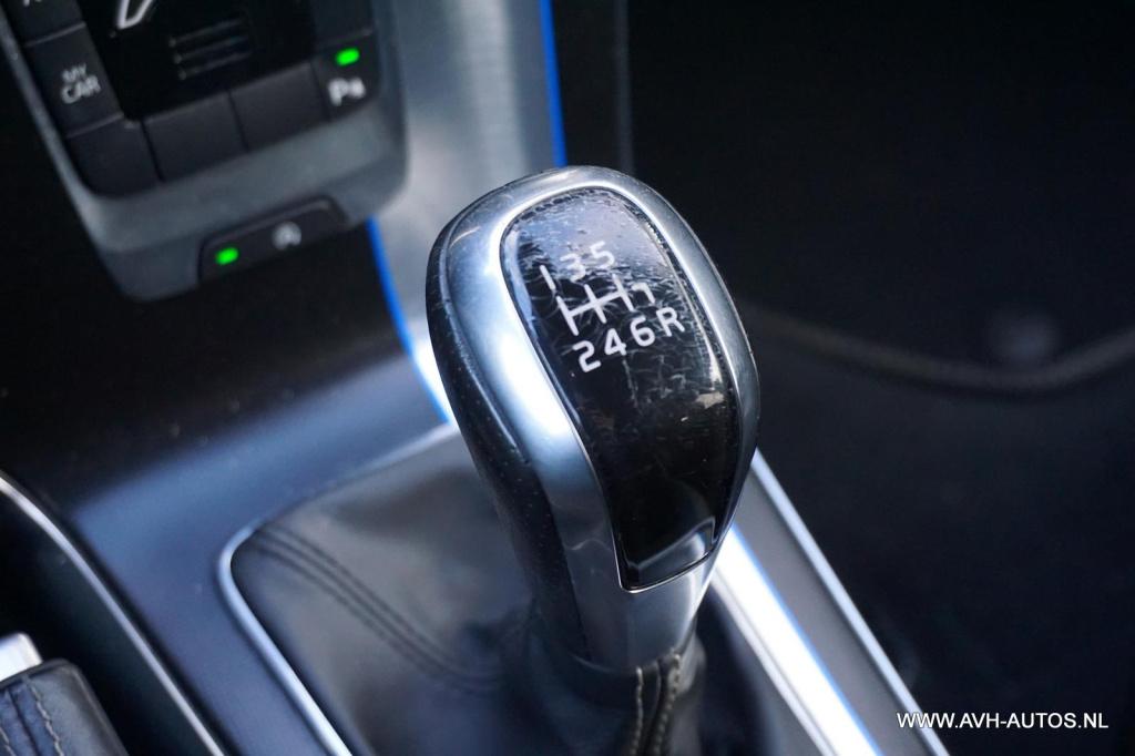 Volvo V40 2.0 t2 r-design