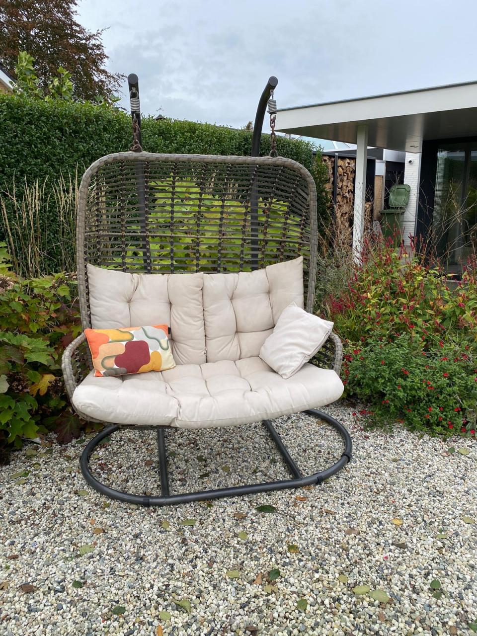 Twee persoons tuinschommelbank